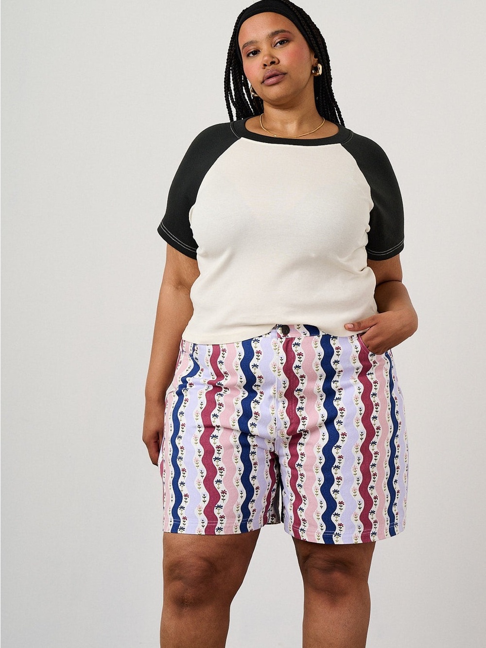 Lucy & Yak Lexi Shorts W46 US 22 Wavy Floral Stripe Organic Cotton NWT